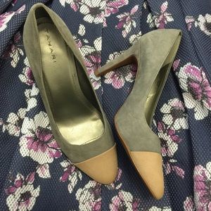 TAHARI heels